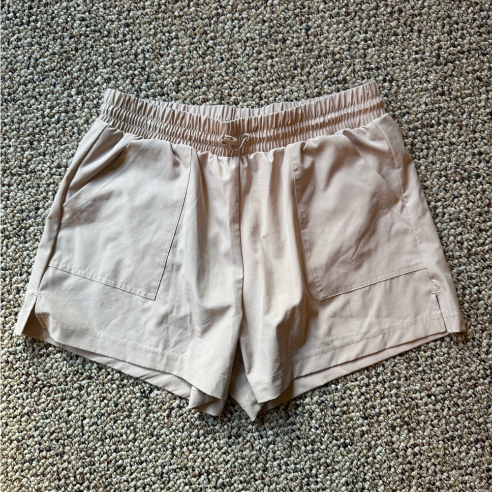 💰Spyder Women's Light Tan Cargo Shorts
